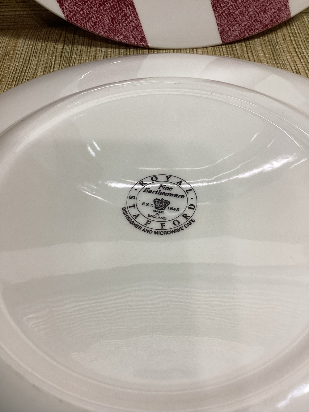 Royal Stafford Fine Earthenware Patriotic Stars & Stripes Dinner 11” Plates - Picture 4 of 5
